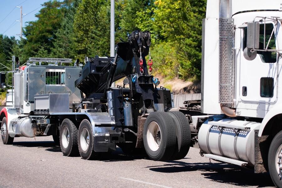 Heavy duty towing truck service in Mesquite TX